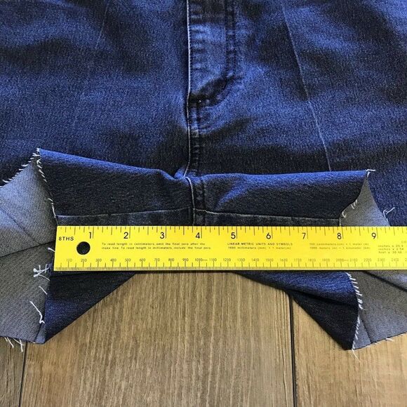 GUESS Jeans Shorts Dark Blue Denim Cut-Off Flat Front Regular Mid Rise Womens 30 - Picture 7 of 11